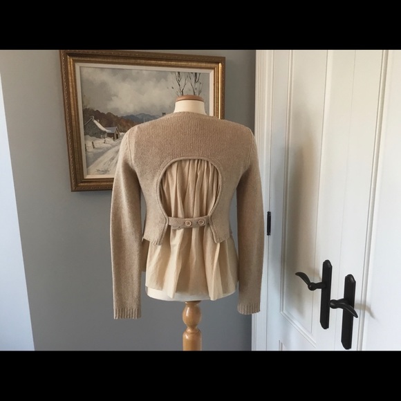 COPY - Cute peplum sweater with inlay lining size medium - Picture 2 of 3